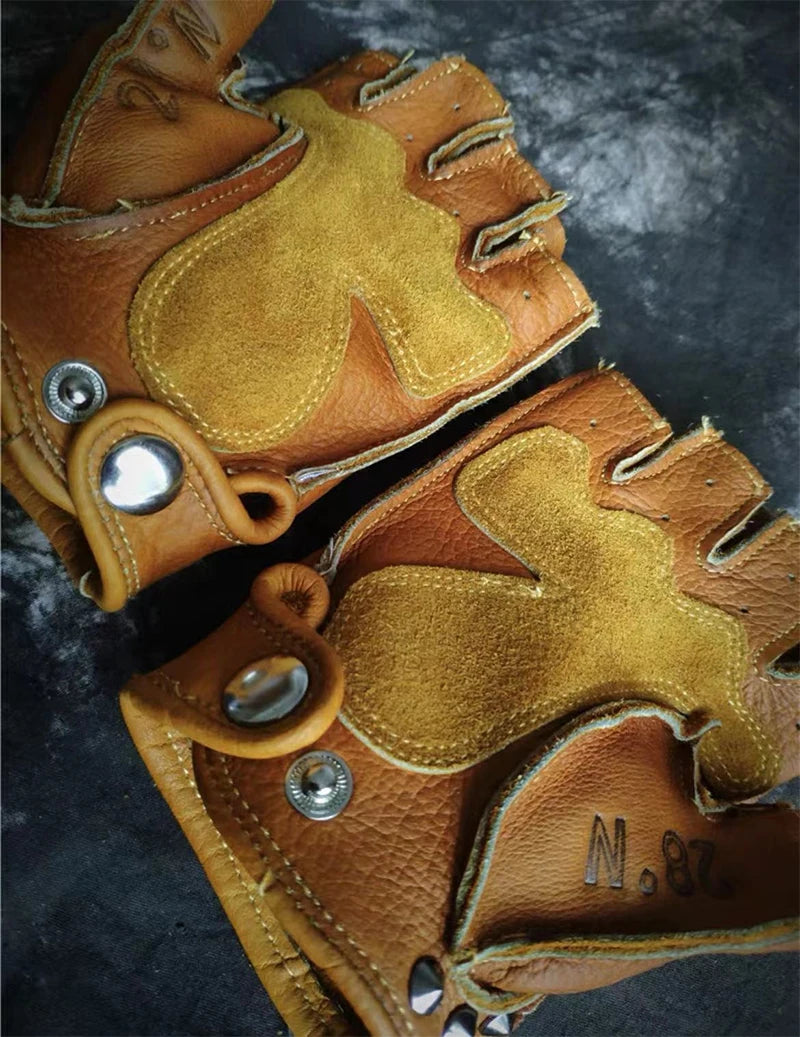 Daniel Gloves