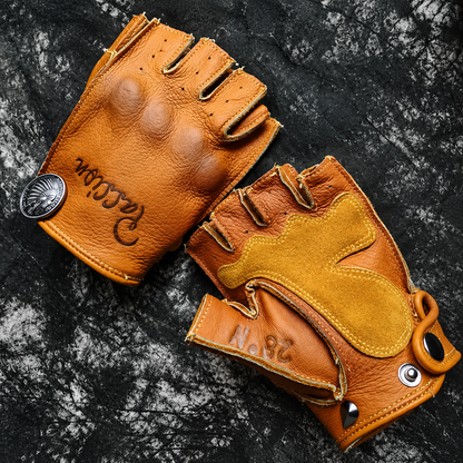 Daniel Gloves