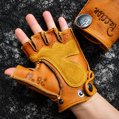 Daniel Gloves