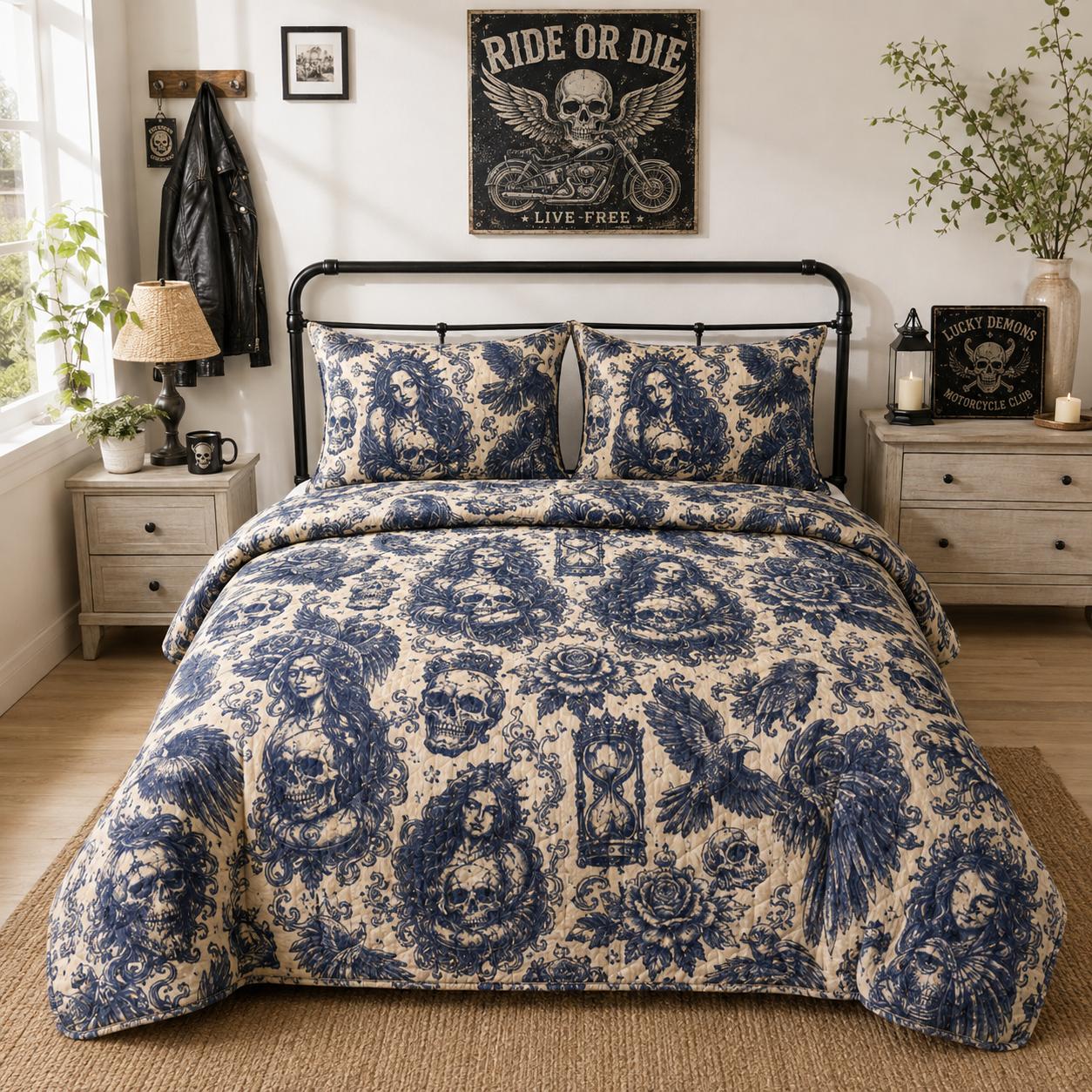 Dark Raven Quilted Bedding Set TT06