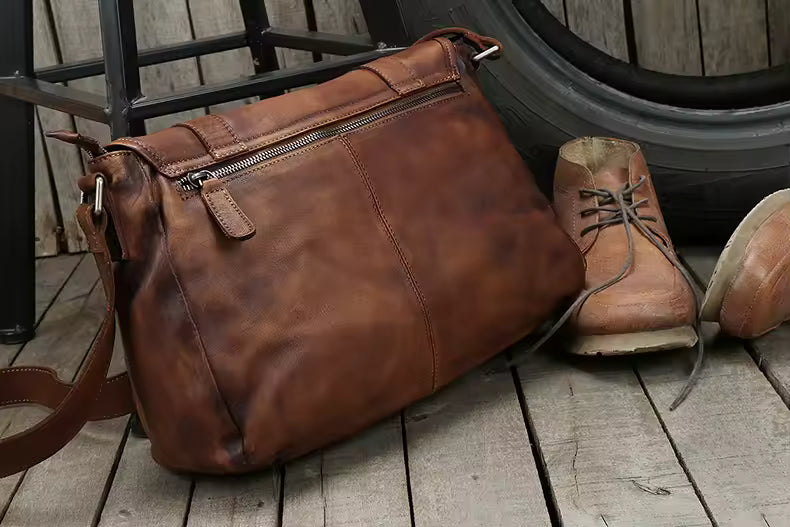 Elias Shoulder Bag