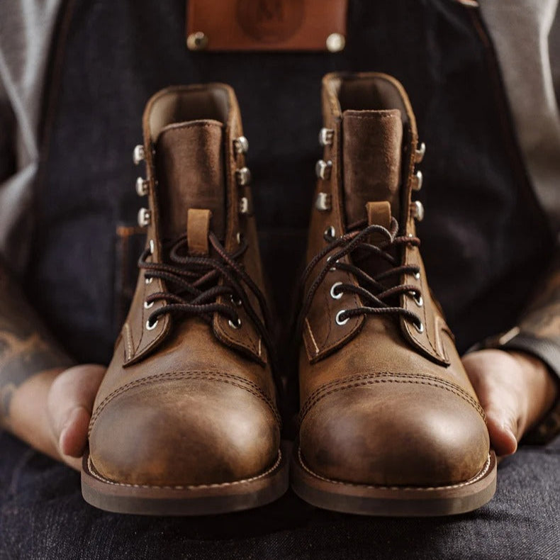 Hollis Boots