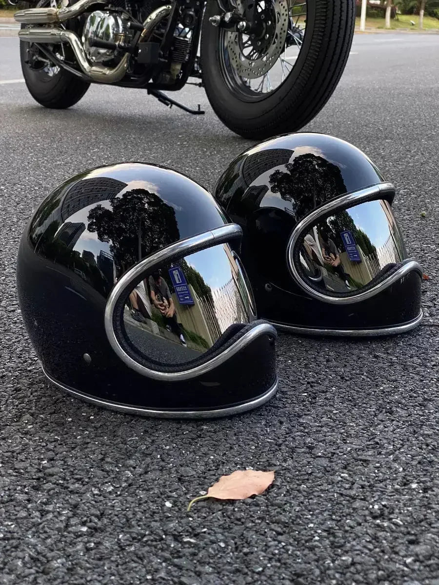 Ezra Helmet
