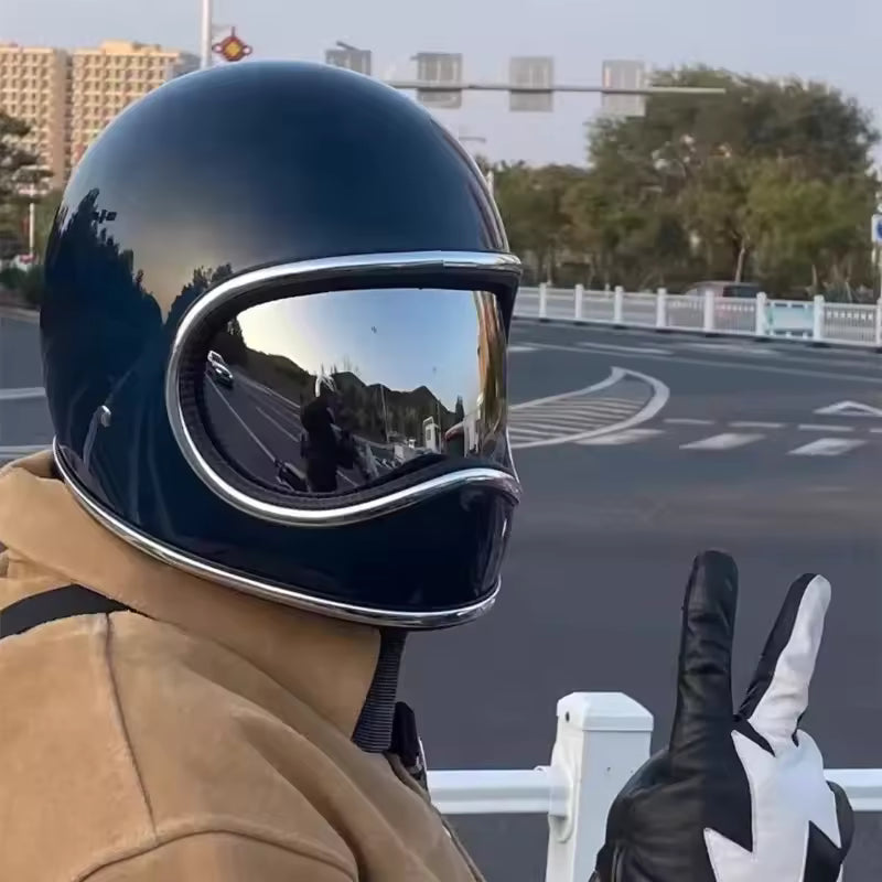 Ezra Helmet