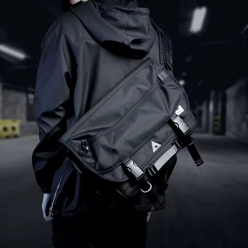 Noah Shoulder Bag