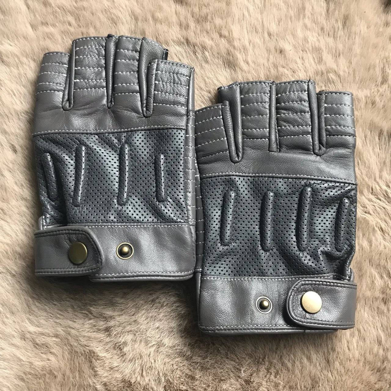 Javier Gloves