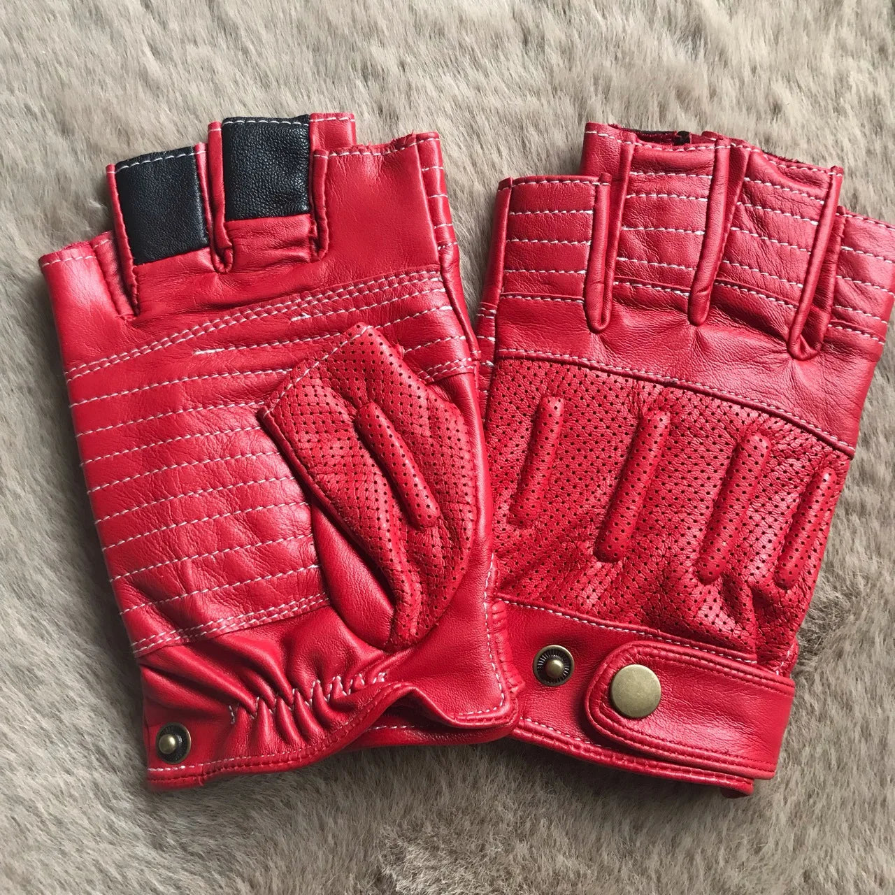 Javier Gloves
