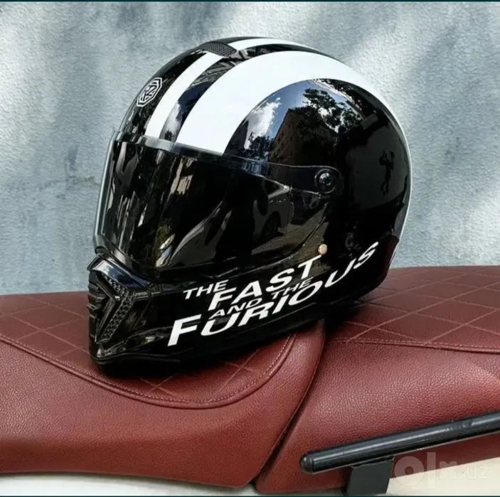 Gloss Black & Chrome Retro Full-Face Motorcycle Helmet TT31